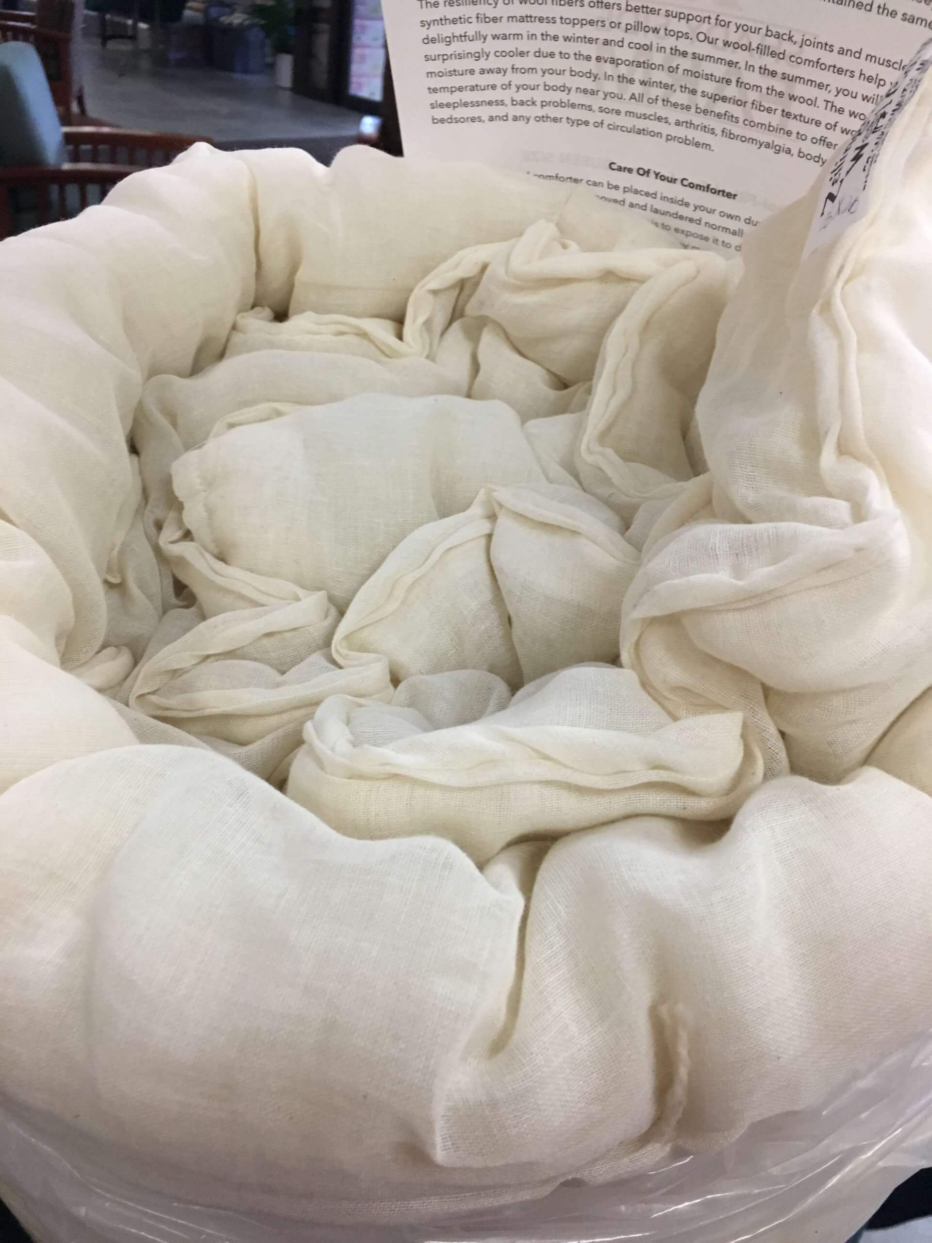Wool-filled comforter